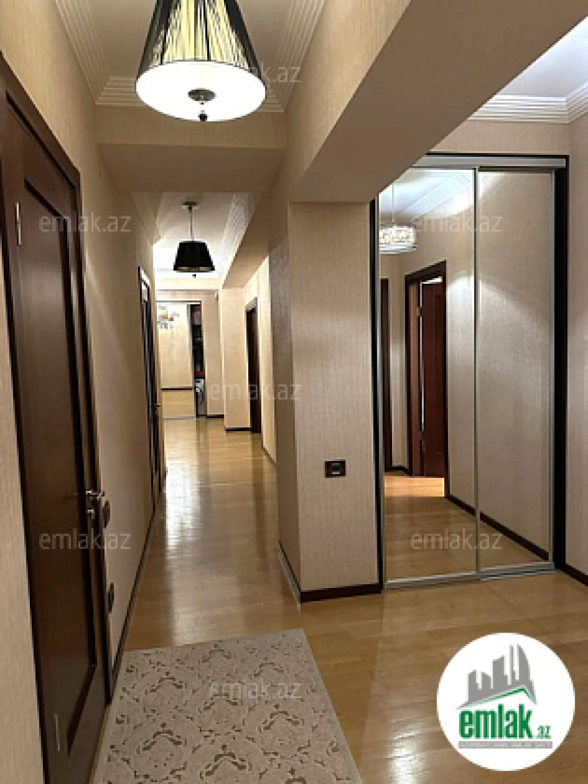 Satılır 4 otaqlı yeni tikili 190 m²