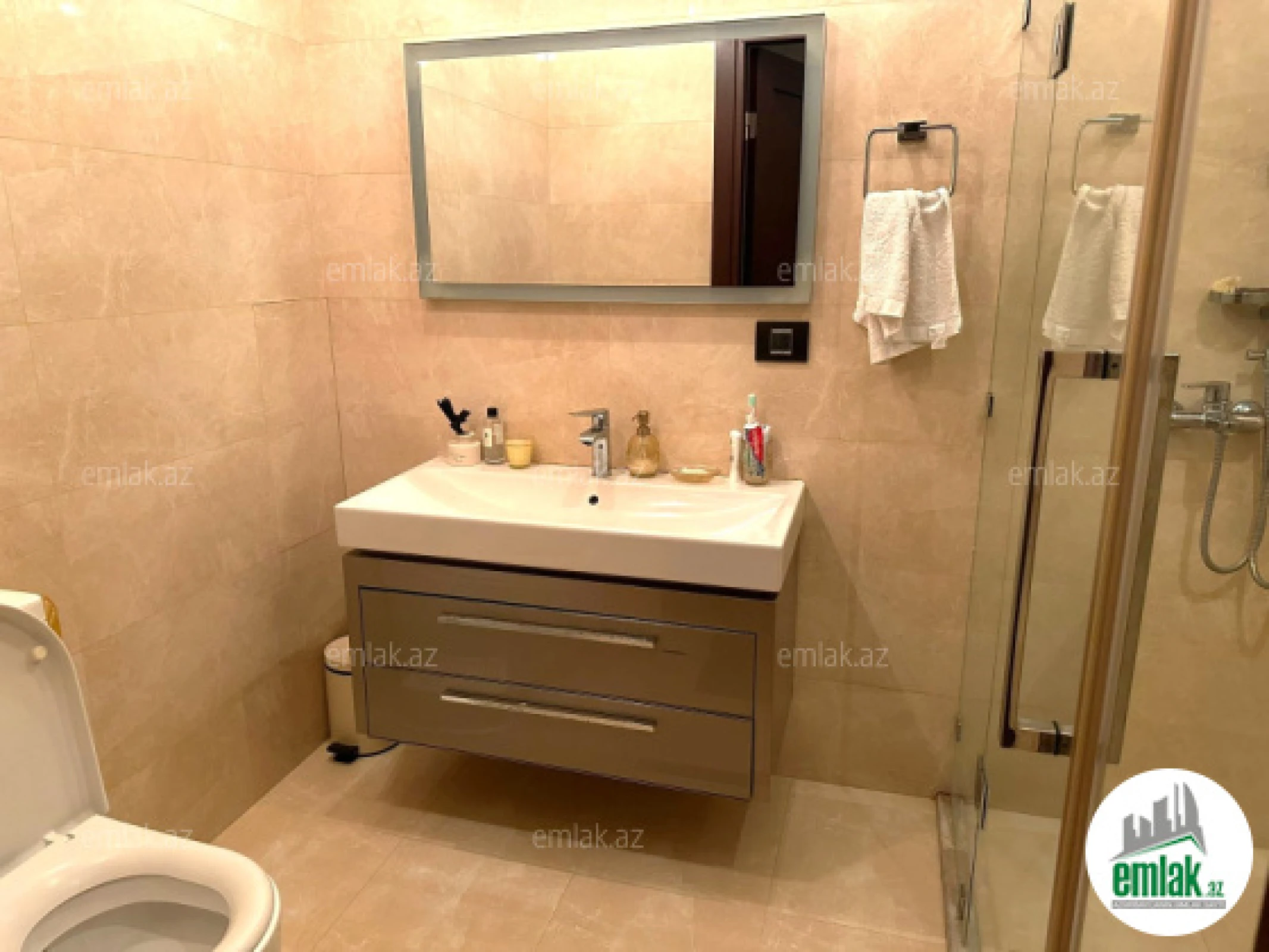 Satılır 4 otaqlı yeni tikili 190 m²