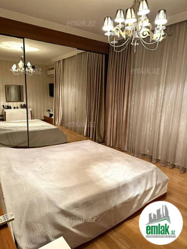 Satılır 4 otaqlı yeni tikili 190 m²