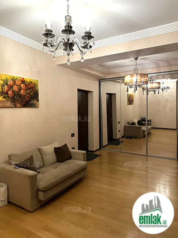 Satılır 4 otaqlı yeni tikili 190 m²