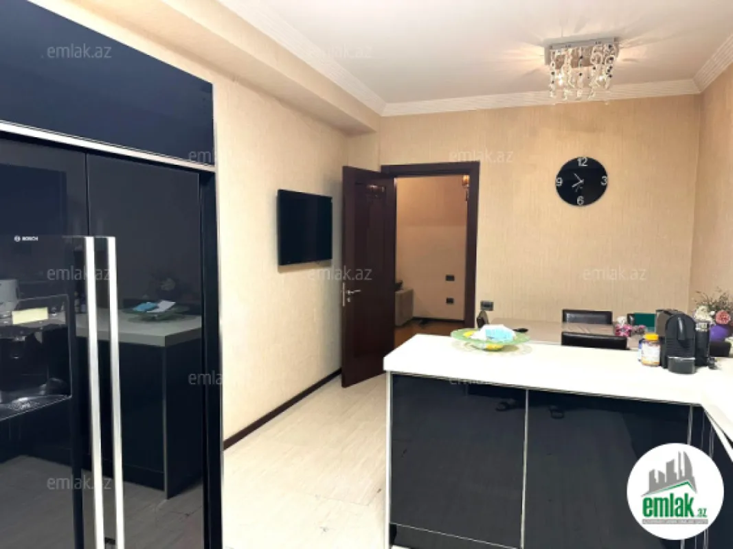 Satılır 4 otaqlı yeni tikili 190 m²