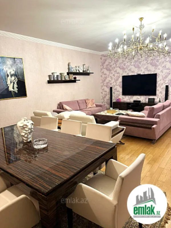 Satılır 4 otaqlı yeni tikili 190 m²