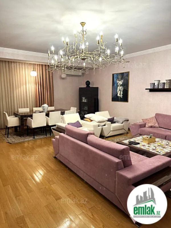 Satılır 4 otaqlı yeni tikili 190 m²