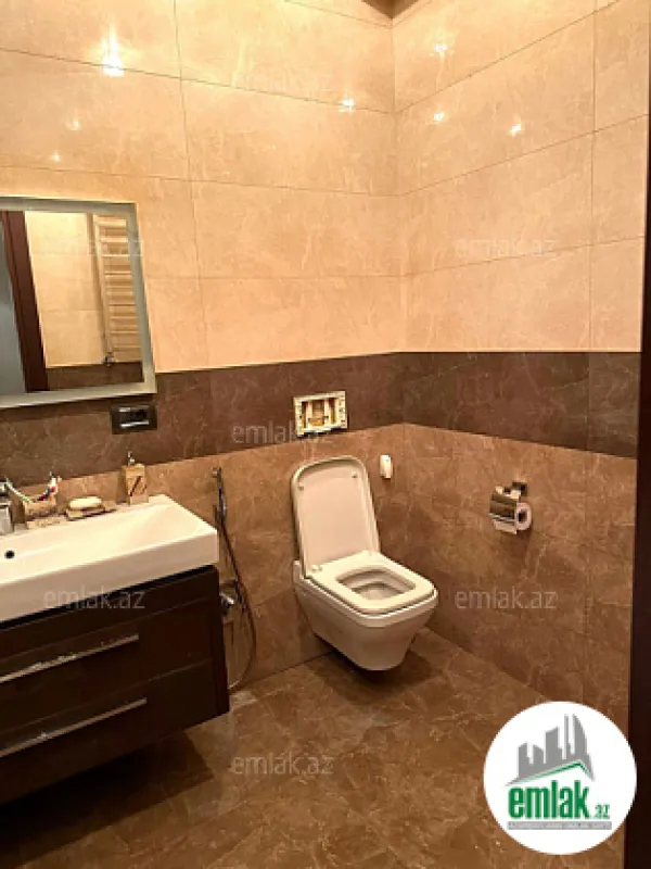 Satılır 4 otaqlı yeni tikili 190 m²