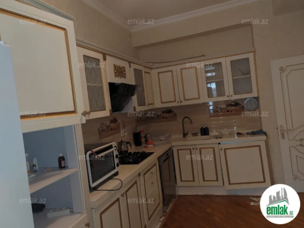 Satılır 2 otaqlı yeni tikili 110 m²