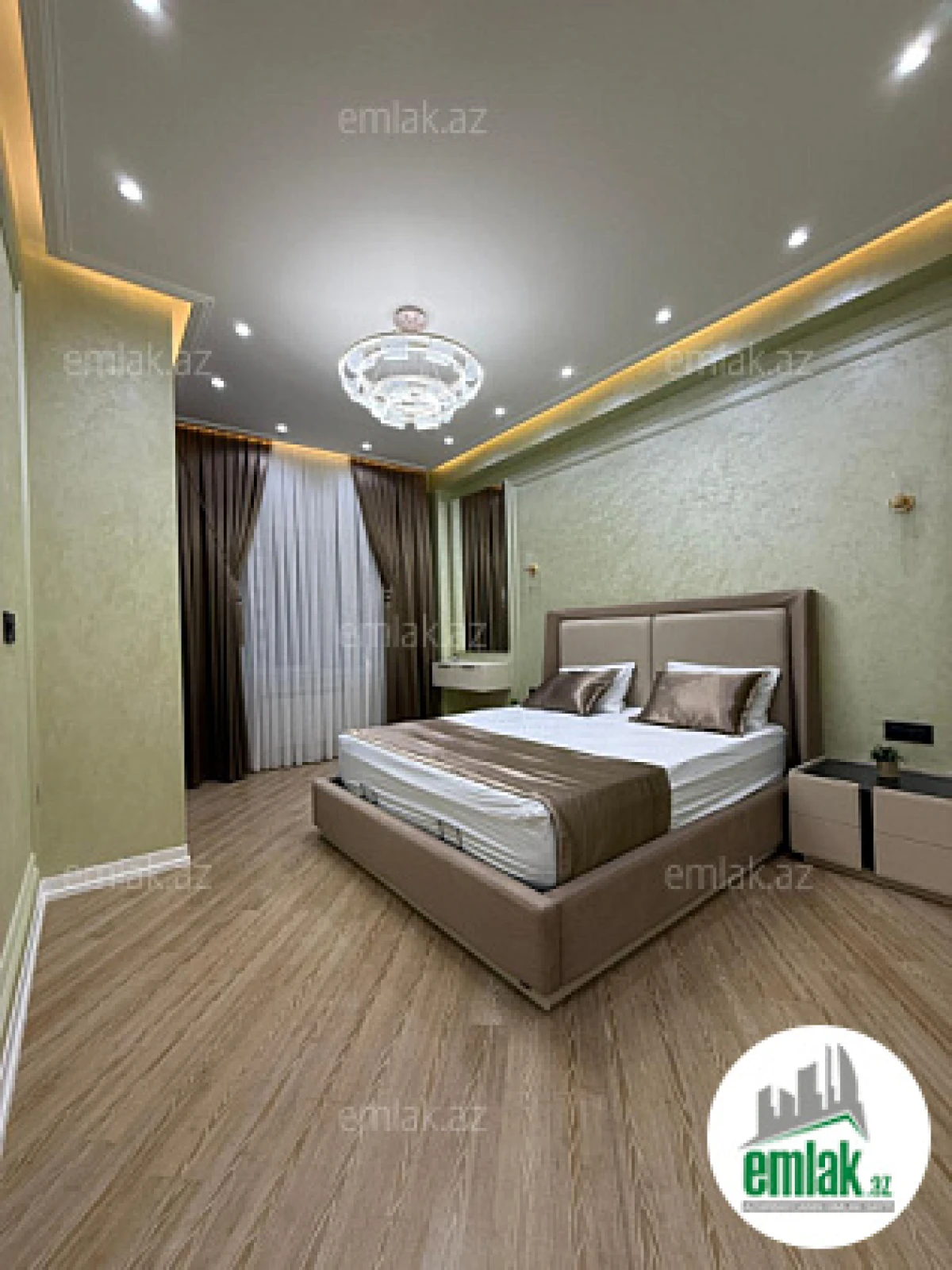 Satılır 3 otaqlı yeni tikili 131 m²