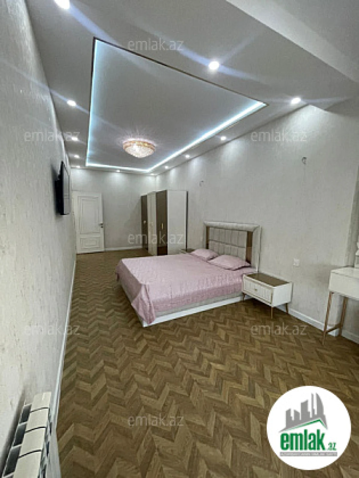 Satılır 3 otaqlı yeni tikili 100 m²