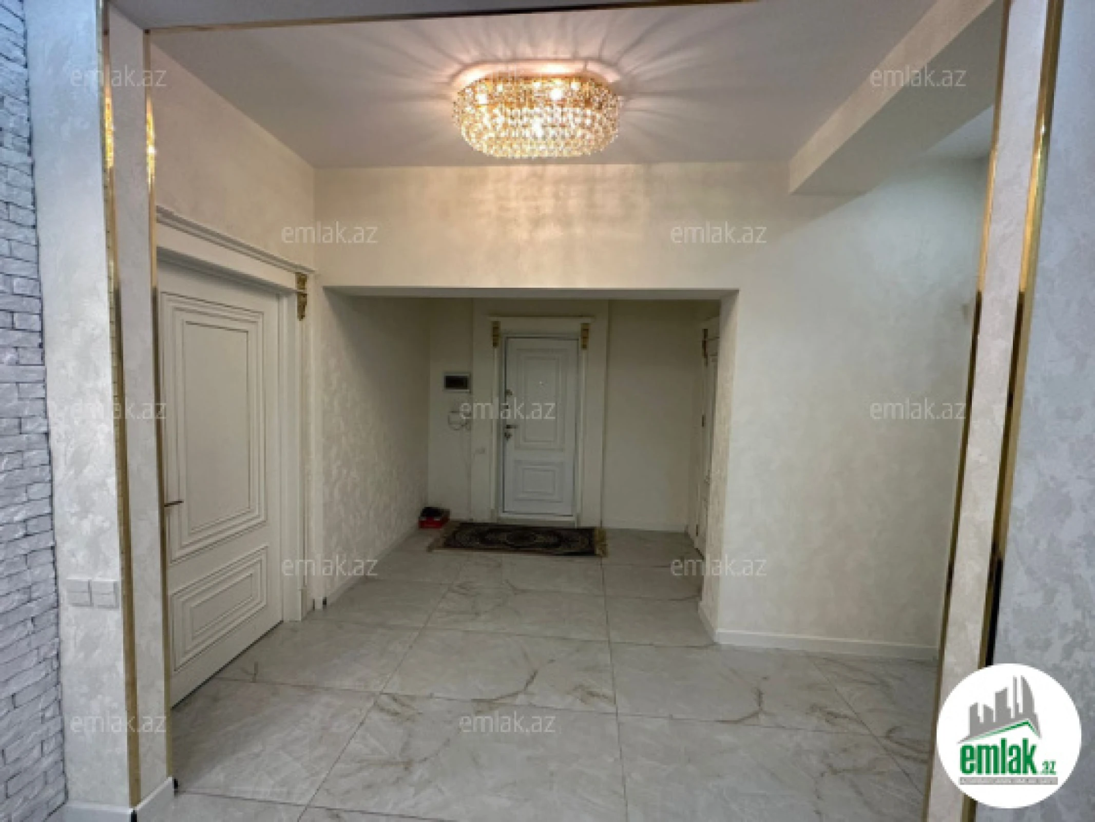 Satılır 3 otaqlı yeni tikili 100 m²