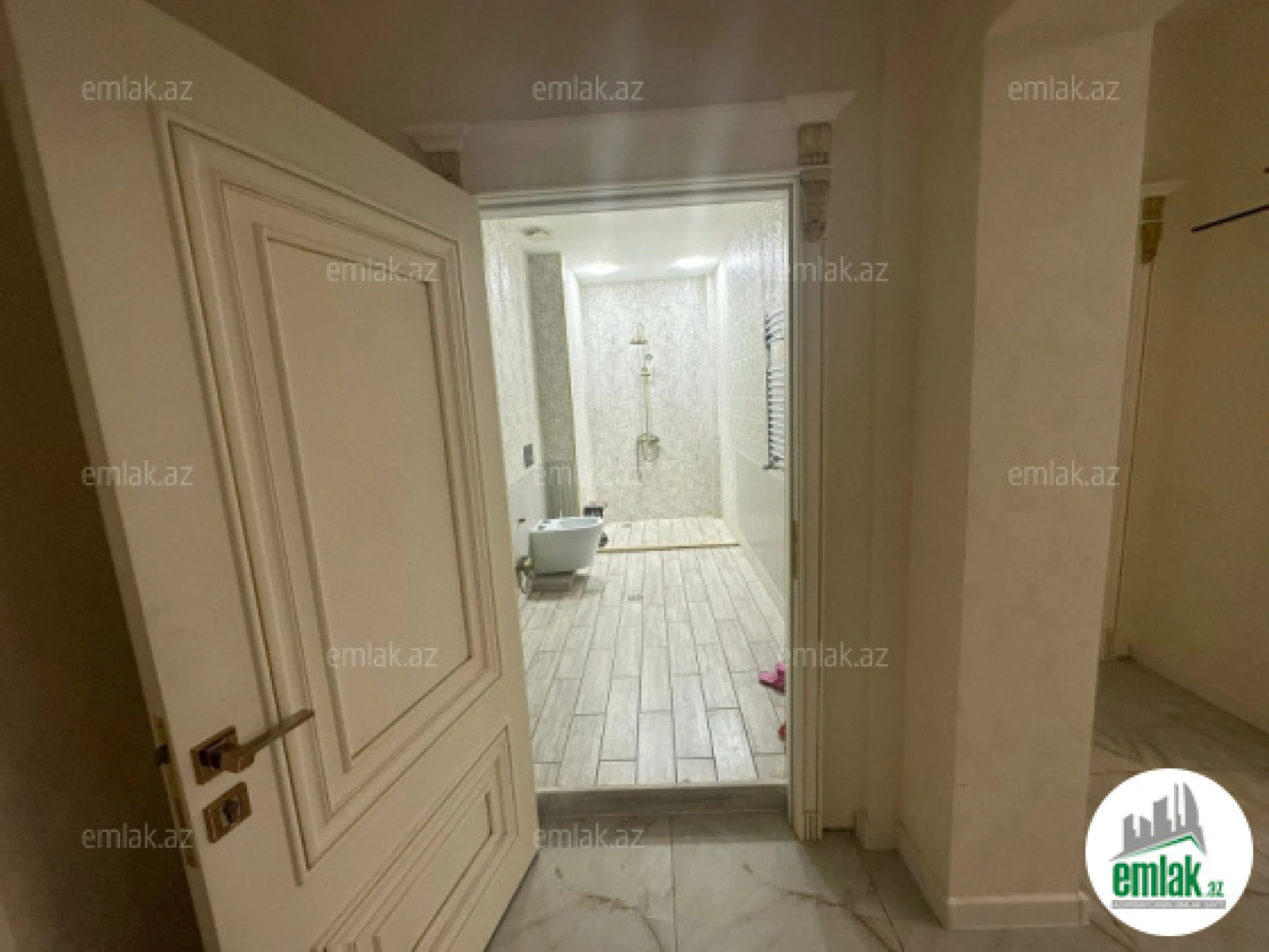 Satılır 3 otaqlı yeni tikili 100 m²