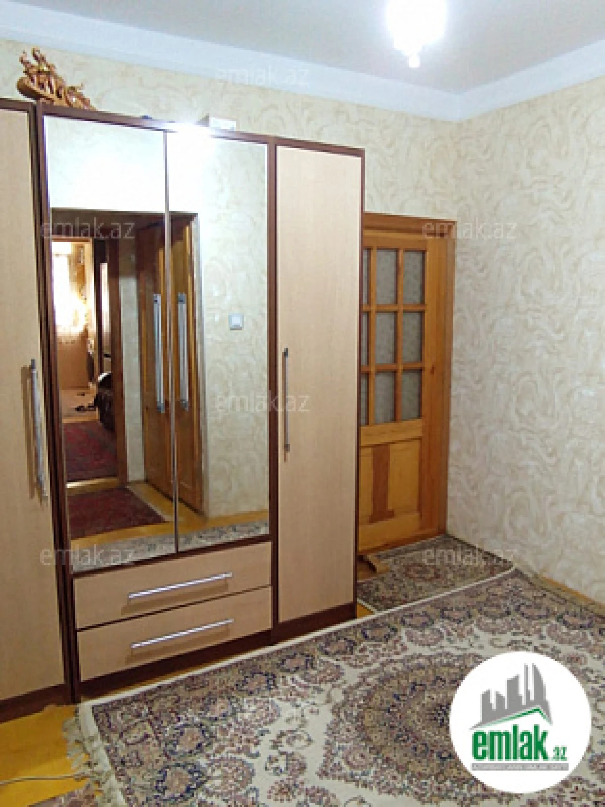 Satılır 5 otaqlı köhnə tikili 100 m²