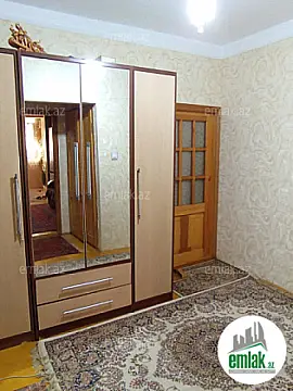 Satılır 5 otaqlı köhnə tikili 100 m²