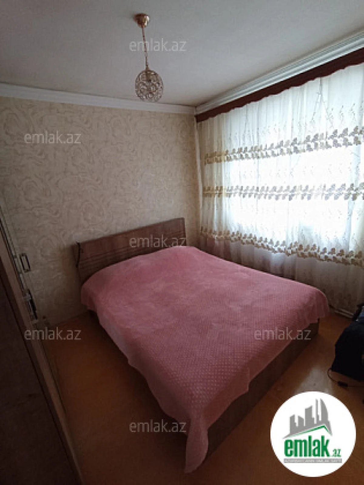 Satılır 5 otaqlı köhnə tikili 100 m²