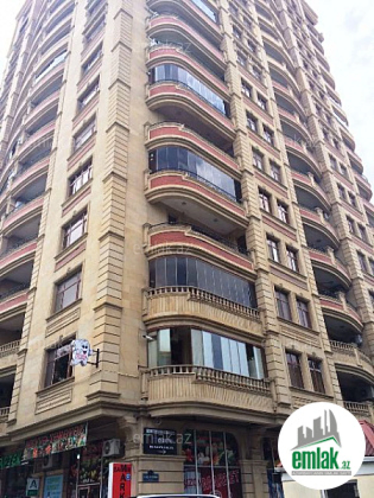 Satılır 4 otaqlı yeni tikili 172 m²