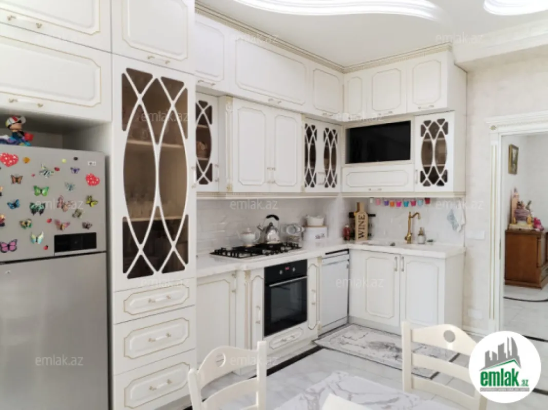 Satılır 3 otaqlı yeni tikili 142 m²