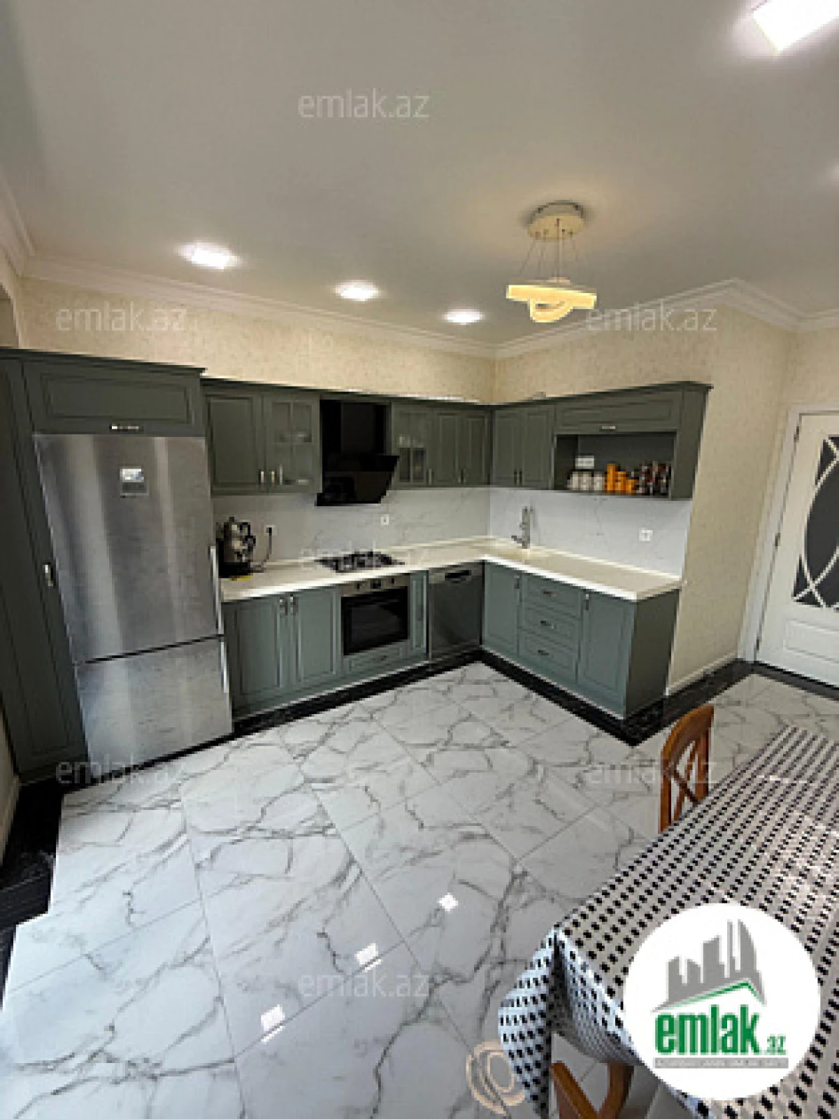 Satılır 3 otaqlı yeni tikili 148 m²