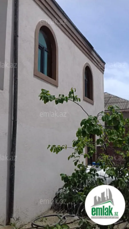 Satılır 7 otaqlı həyət evi 256 m²