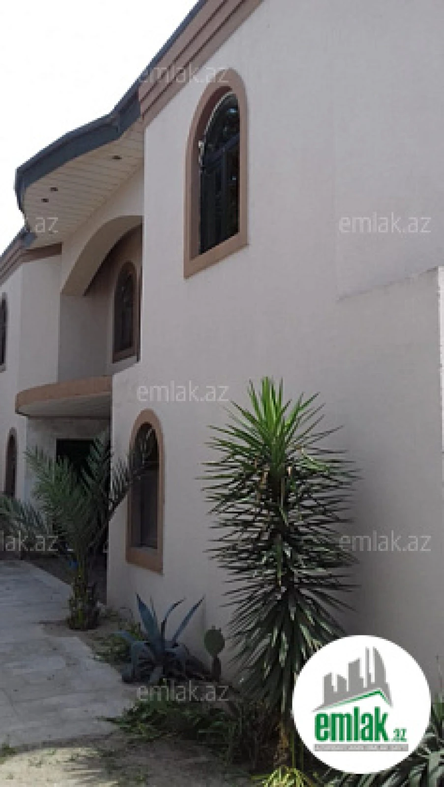 Satılır 7 otaqlı həyət evi 256 m²