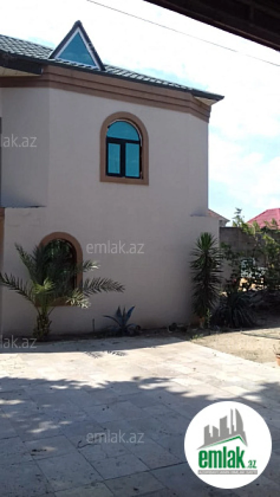 Satılır 7 otaqlı həyət evi 256 m²