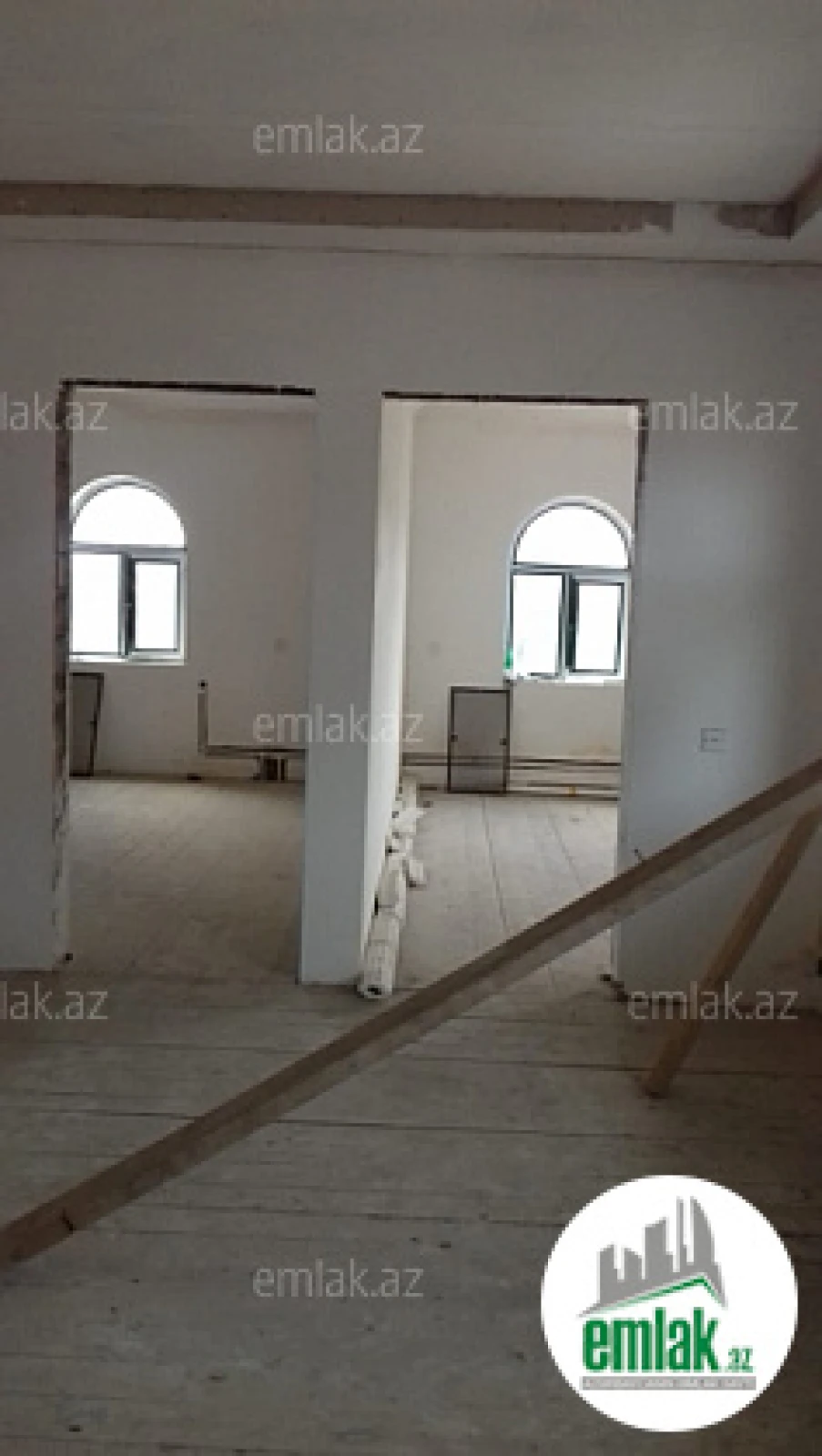 Satılır 7 otaqlı həyət evi 256 m²