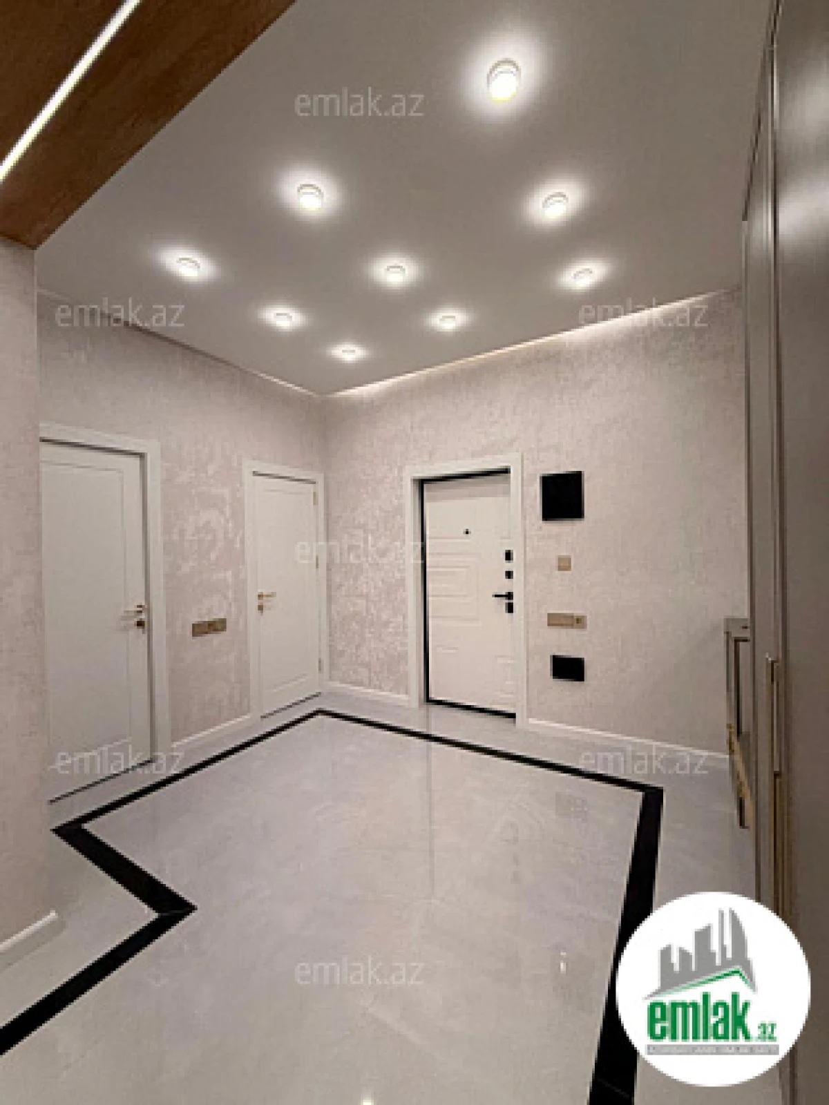 Satılır 2 otaqlı yeni tikili 86 m²