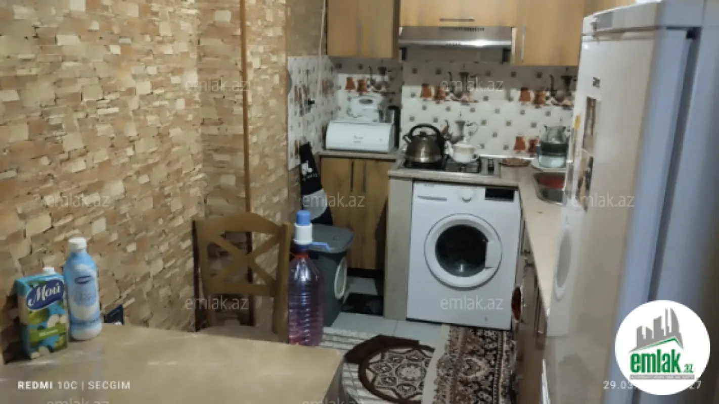 Satılır 2 otaqlı köhnə tikili 60 m²