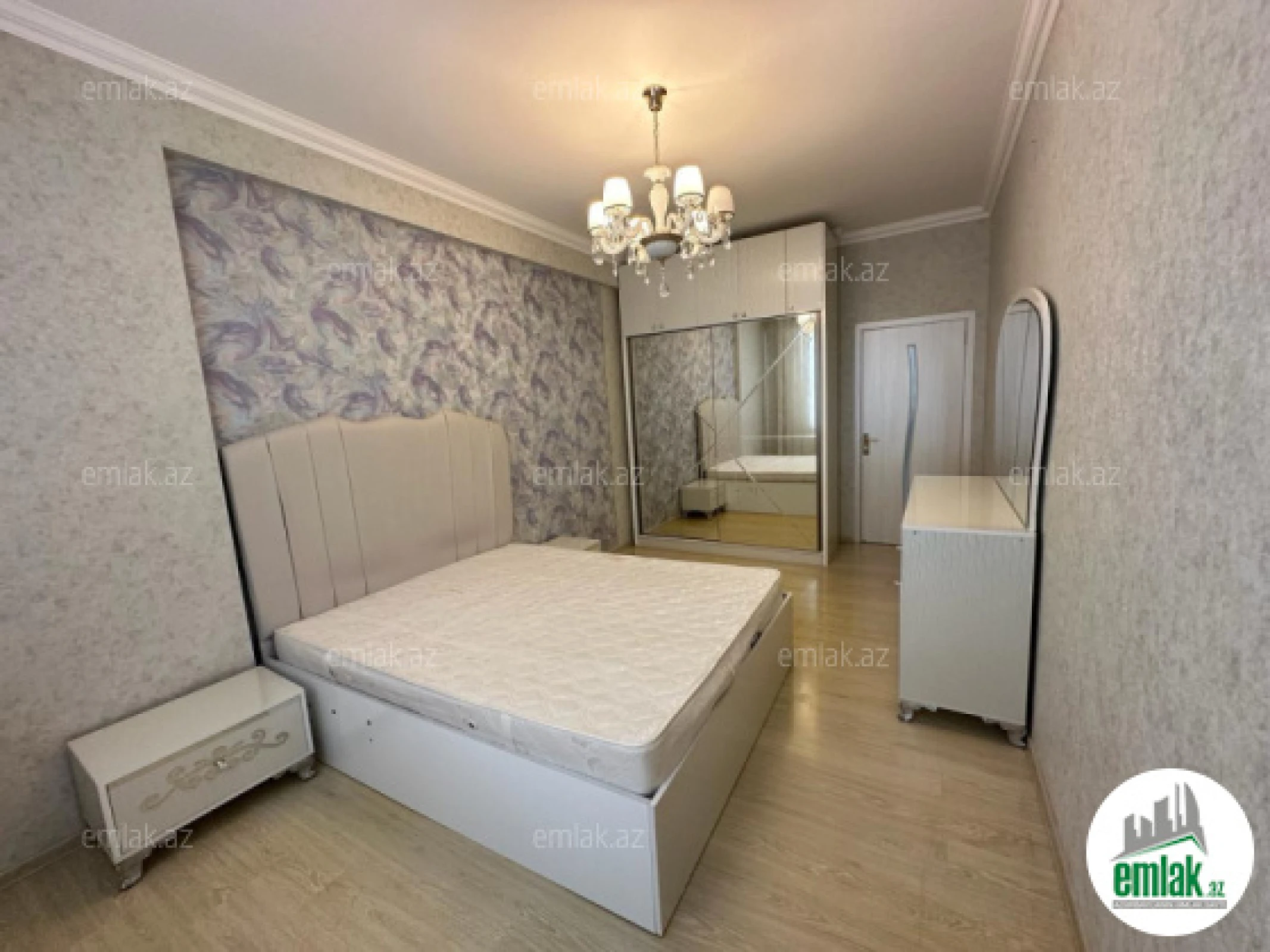 Satılır 2 otaqlı yeni tikili 70 m²