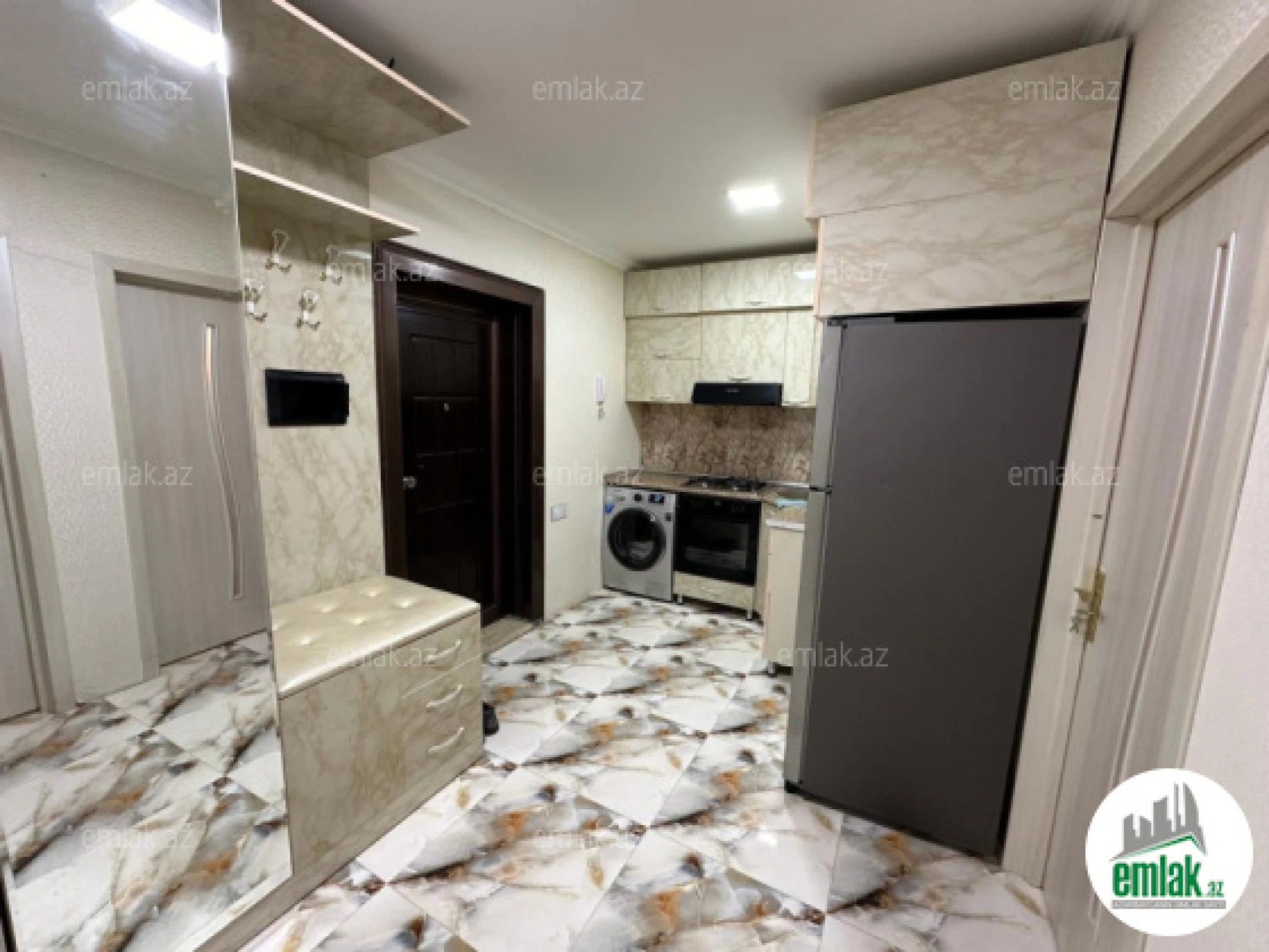 Satılır 2 otaqlı yeni tikili 70 m²