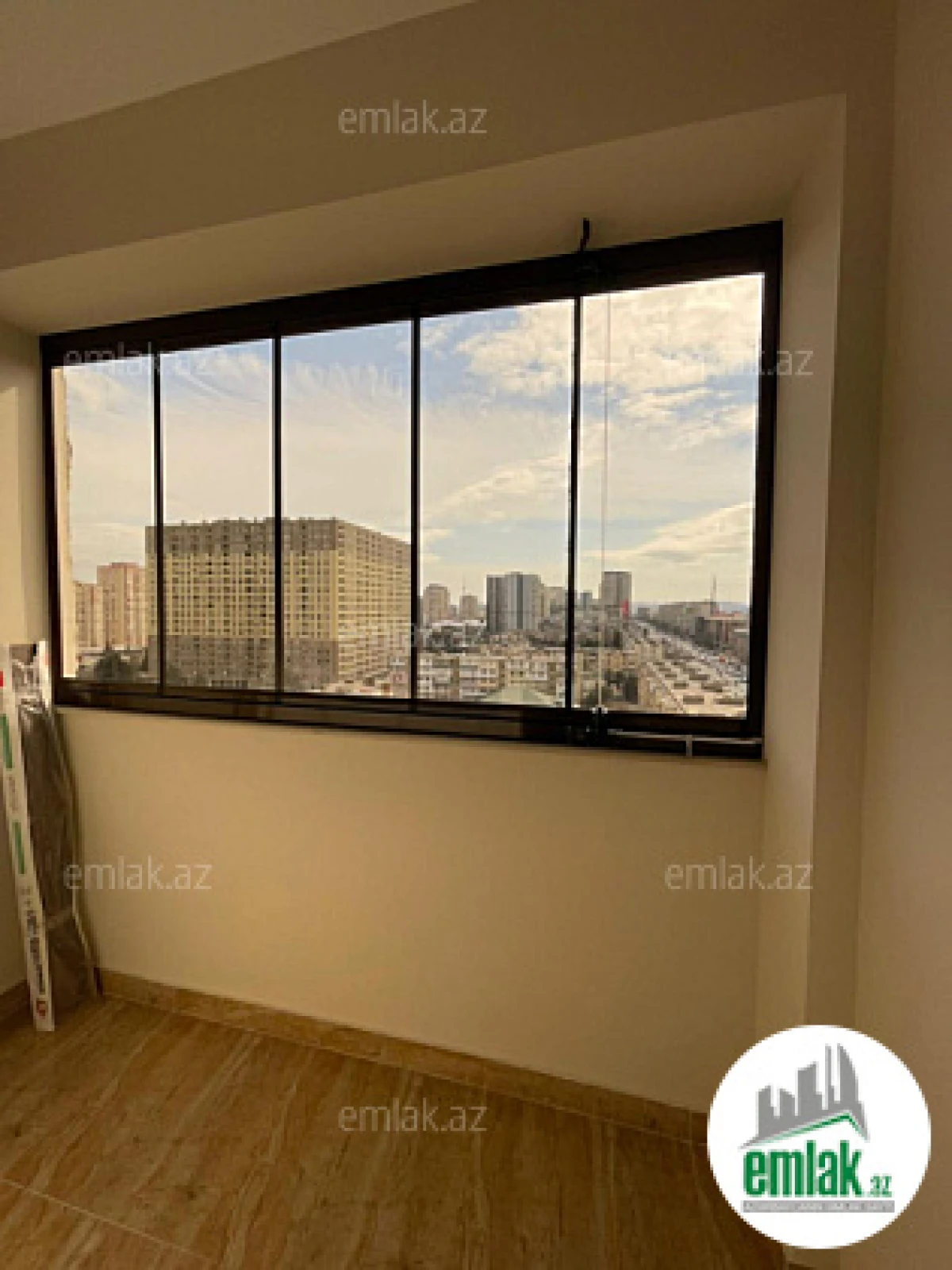 Satılır 3 otaqlı yeni tikili 135 m²