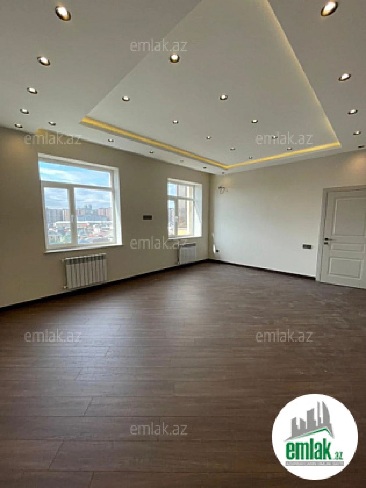 Satılır 3 otaqlı yeni tikili 135 m²