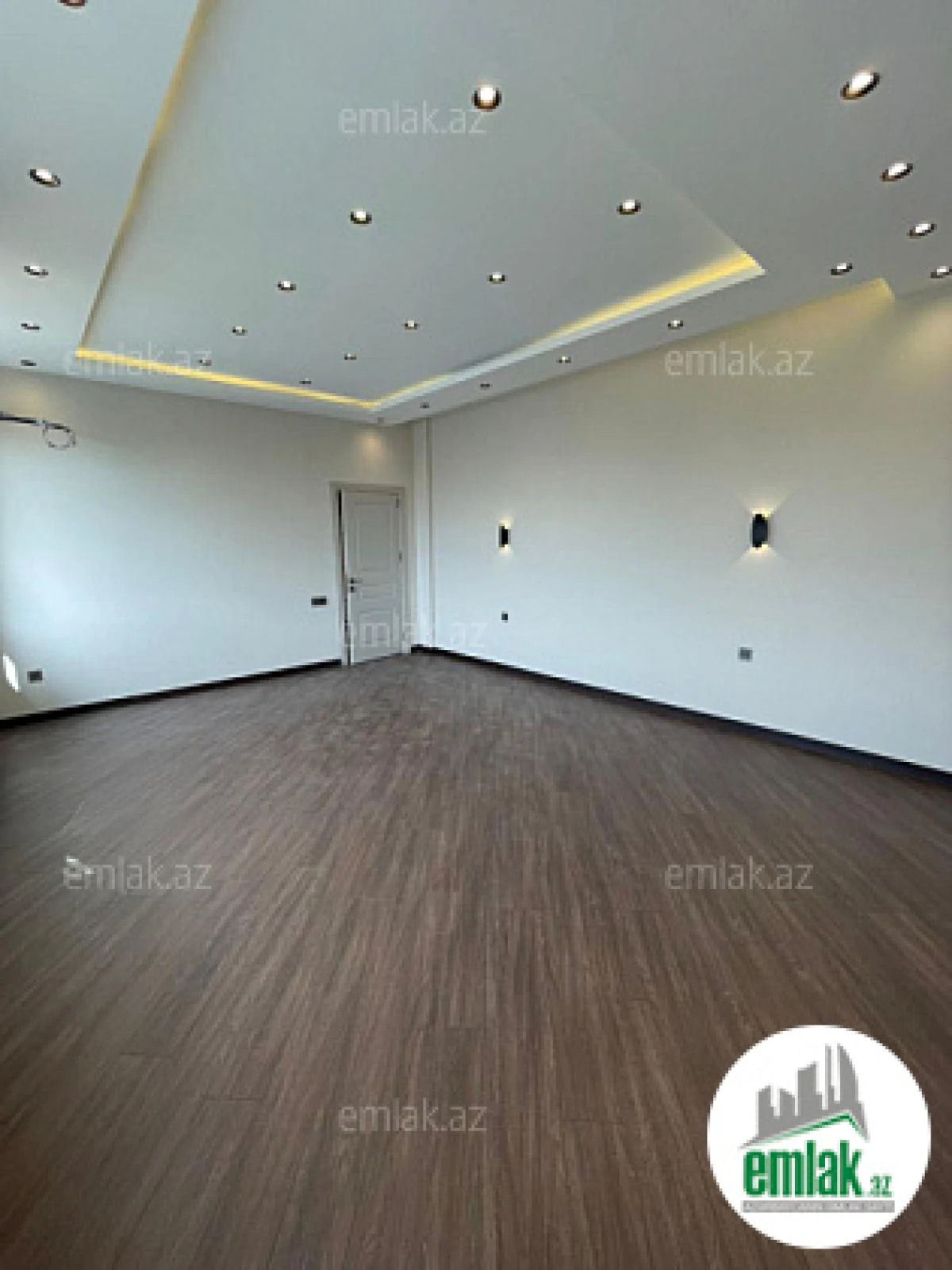 Satılır 3 otaqlı yeni tikili 135 m²