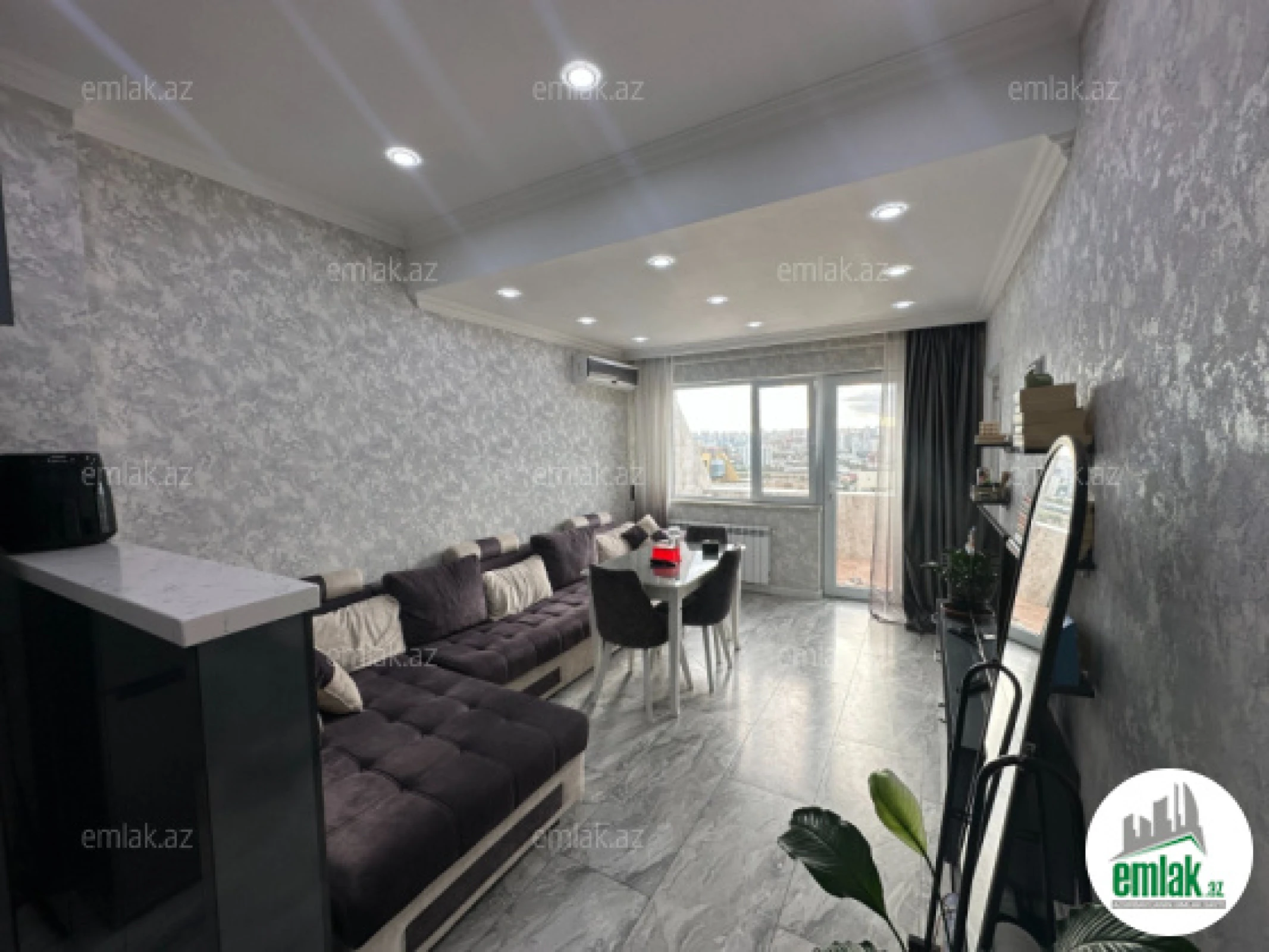 Satılır 3 otaqlı yeni tikili 90 m²