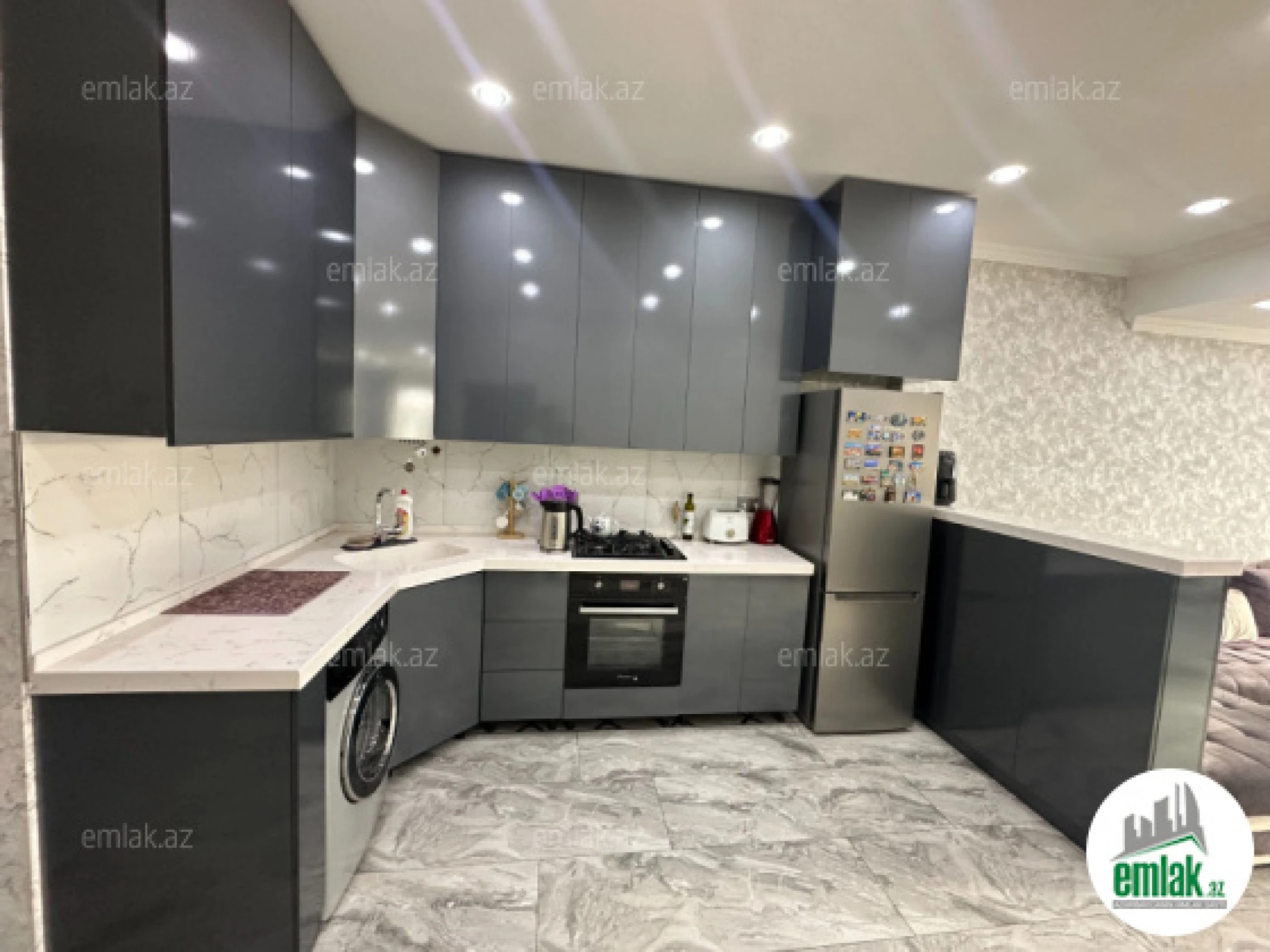 Satılır 3 otaqlı yeni tikili 90 m²