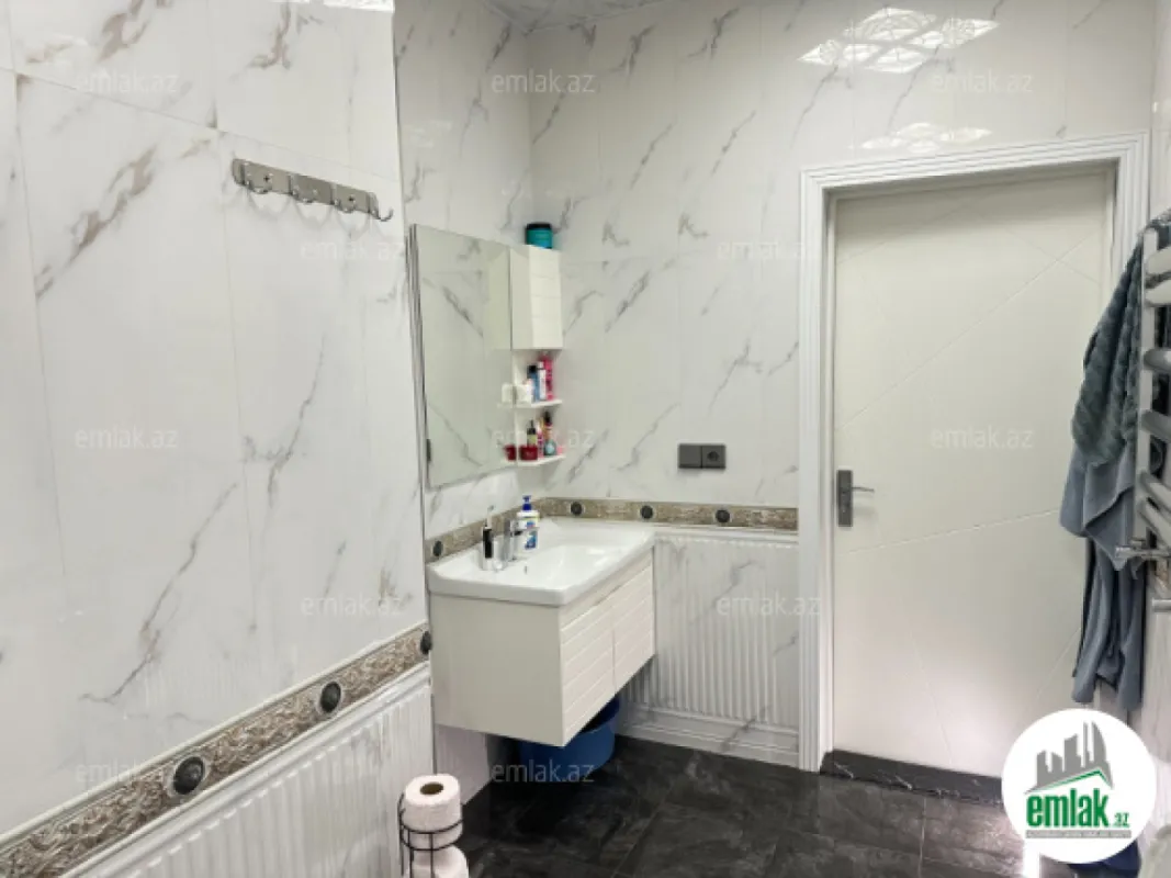 Satılır 3 otaqlı yeni tikili 90 m²