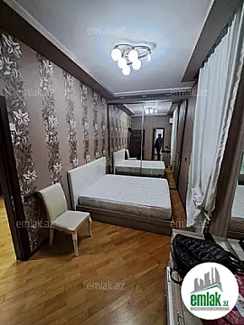 Satılır 2 otaqlı köhnə tikili 60 m²