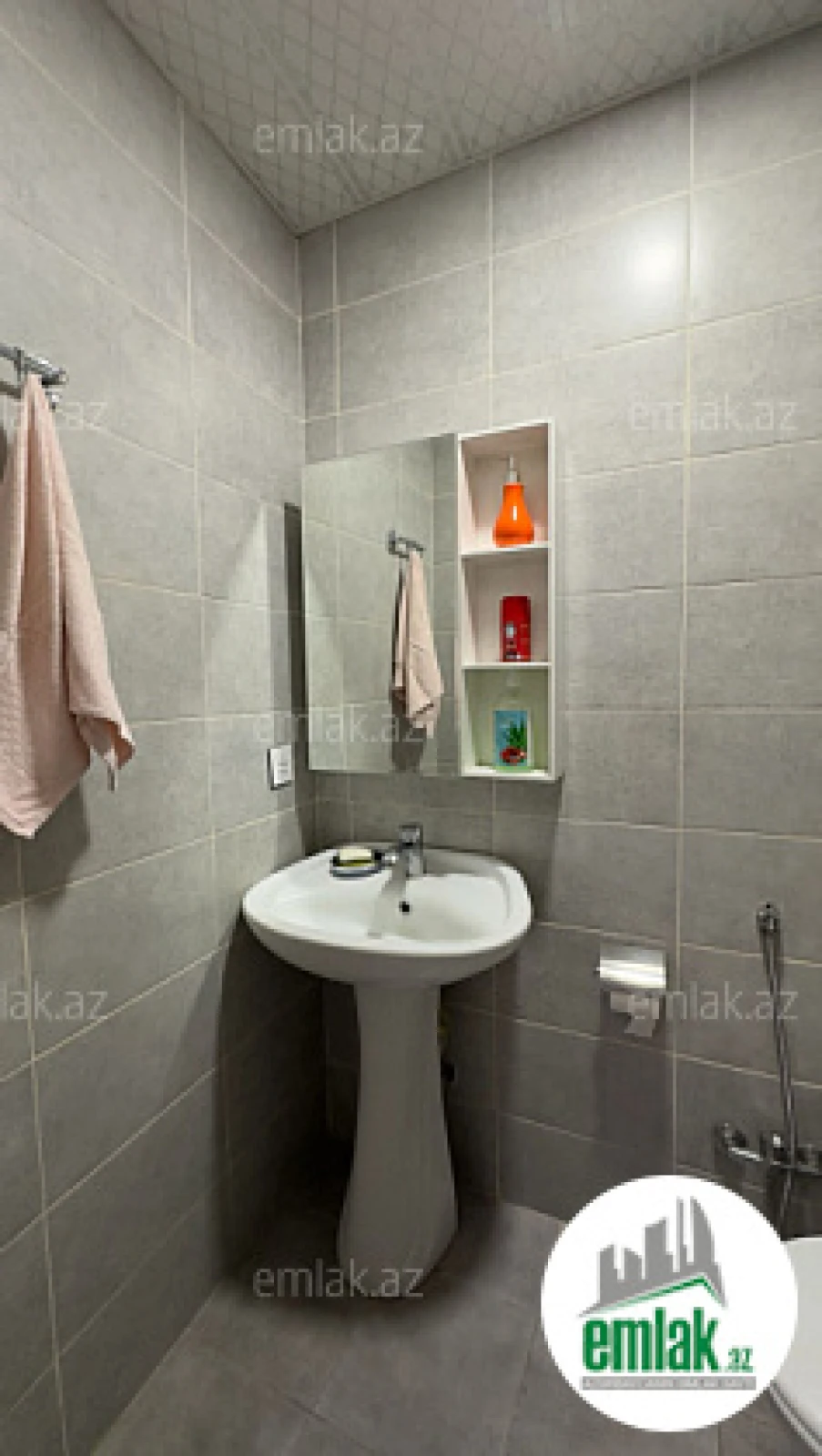 Satılır 3 otaqlı yeni tikili 126 m²