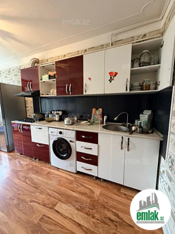 Satılır 3 otaqlı köhnə tikili 75 m²