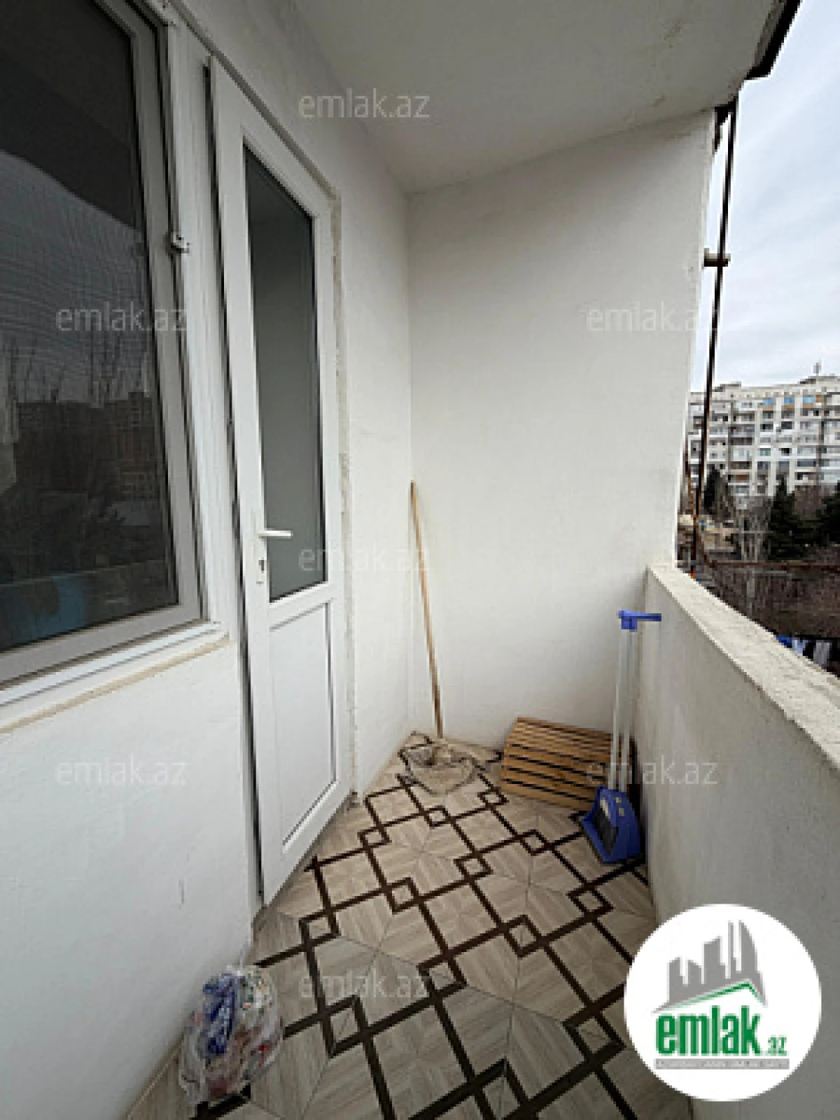 Satılır 3 otaqlı köhnə tikili 75 m²