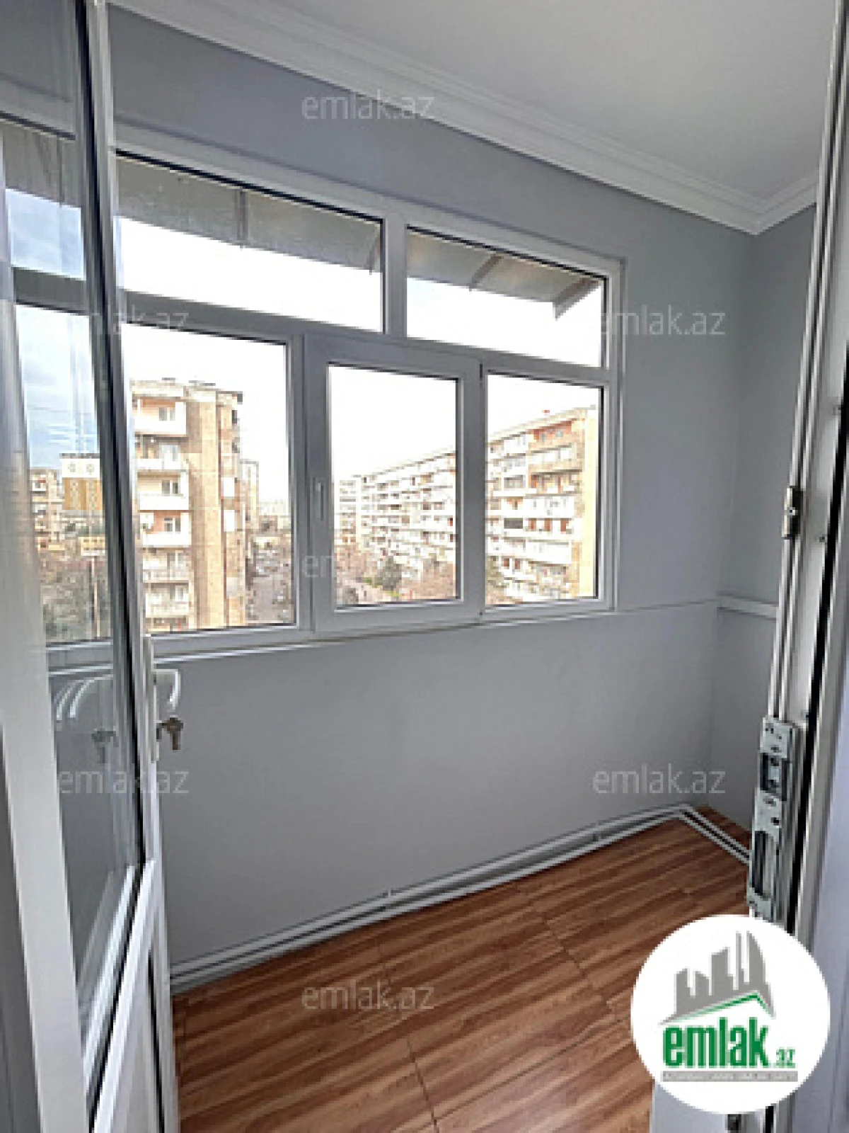 Satılır 3 otaqlı köhnə tikili 80 m²