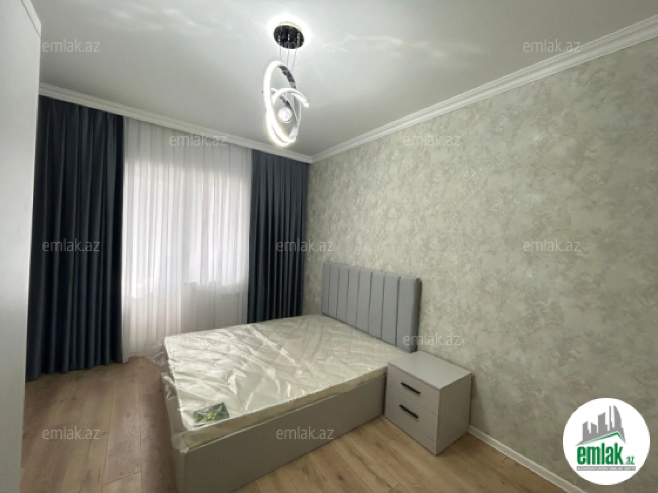Satılır 3 otaqlı köhnə tikili 80 m²