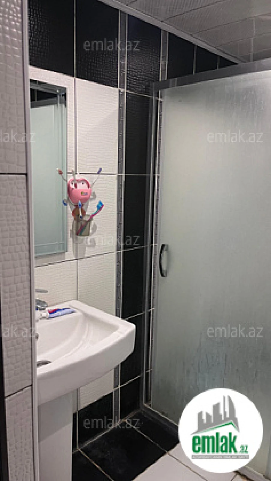 Satılır 3 otaqlı yeni tikili 142 m²