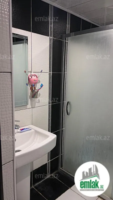 Satılır 3 otaqlı yeni tikili 142 m²