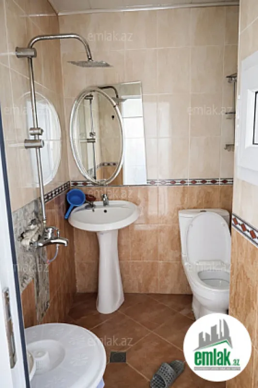 Satılır 2 otaqlı köhnə tikili 45 m²