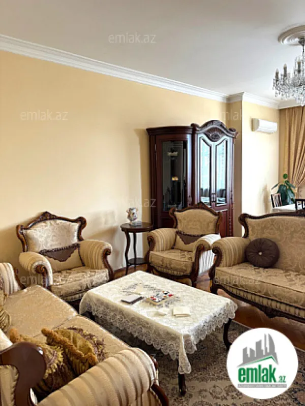 Satılır 3 otaqlı yeni tikili 125 m²