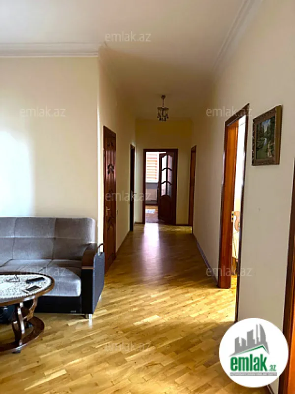 Satılır 3 otaqlı yeni tikili 125 m²