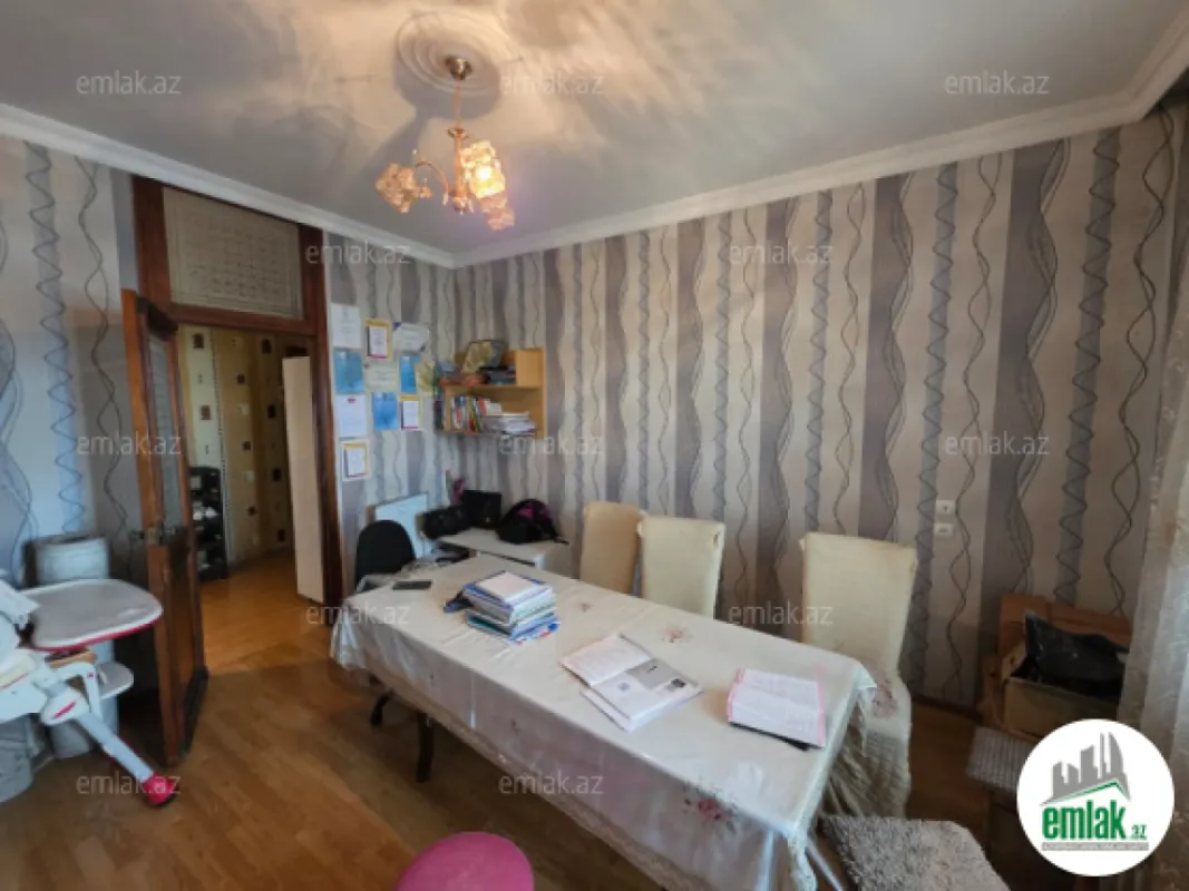 Satılır 3 otaqlı köhnə tikili 80 m²