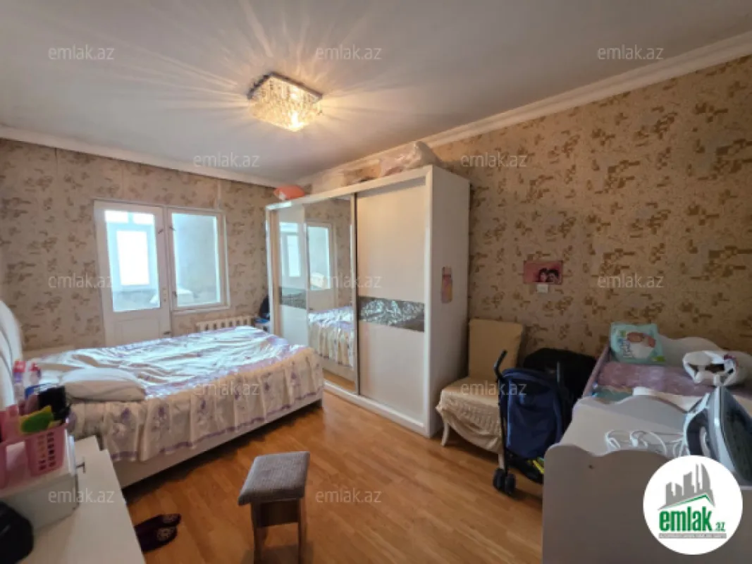 Satılır 3 otaqlı köhnə tikili 80 m²
