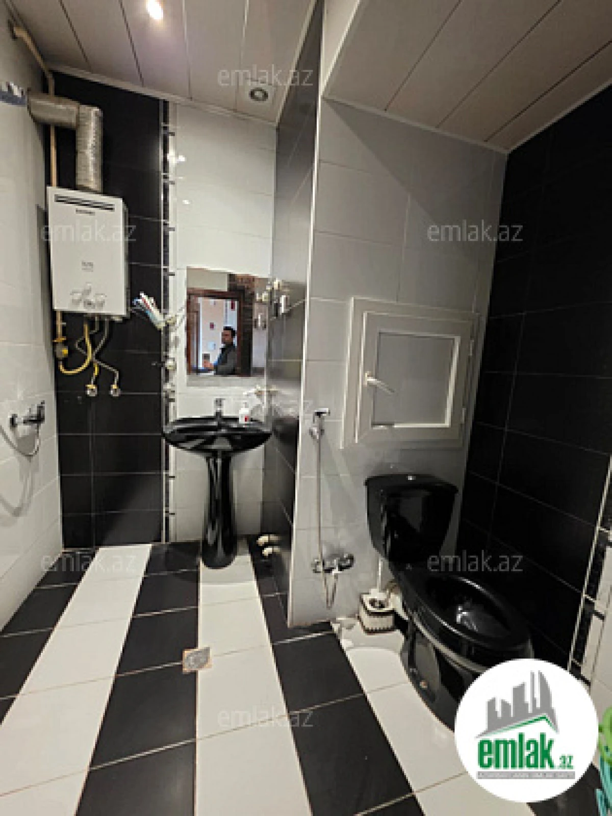 Satılır 3 otaqlı köhnə tikili 80 m²