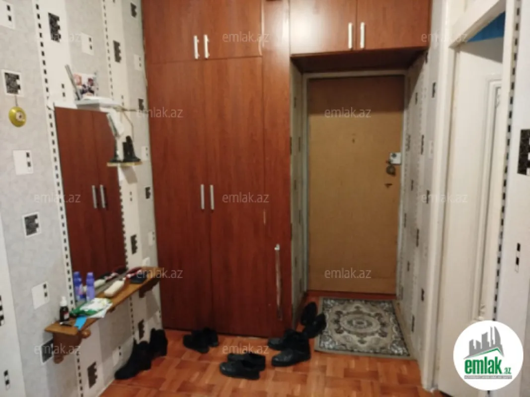 Satılır 3 otaqlı köhnə tikili 90 m²