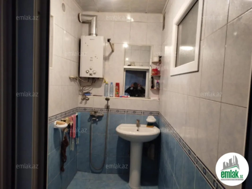 Satılır 3 otaqlı köhnə tikili 90 m²
