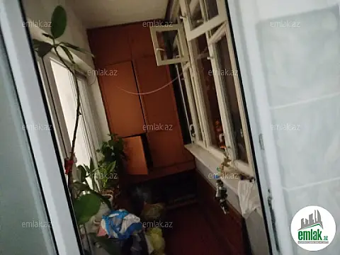 Satılır 3 otaqlı köhnə tikili 90 m²